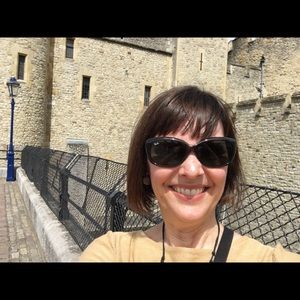 Meet your Posher, Julie